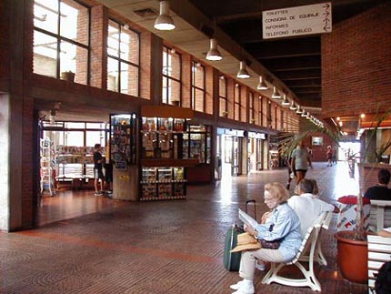 Terminal Station Rodoviaria  Punta del este omnibus micros bus coach onibus